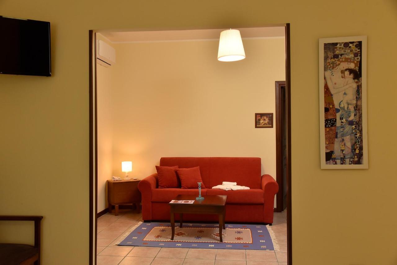 Agriresort Villa Bentivoglio 皮亚扎-阿尔梅里纳 外观 照片